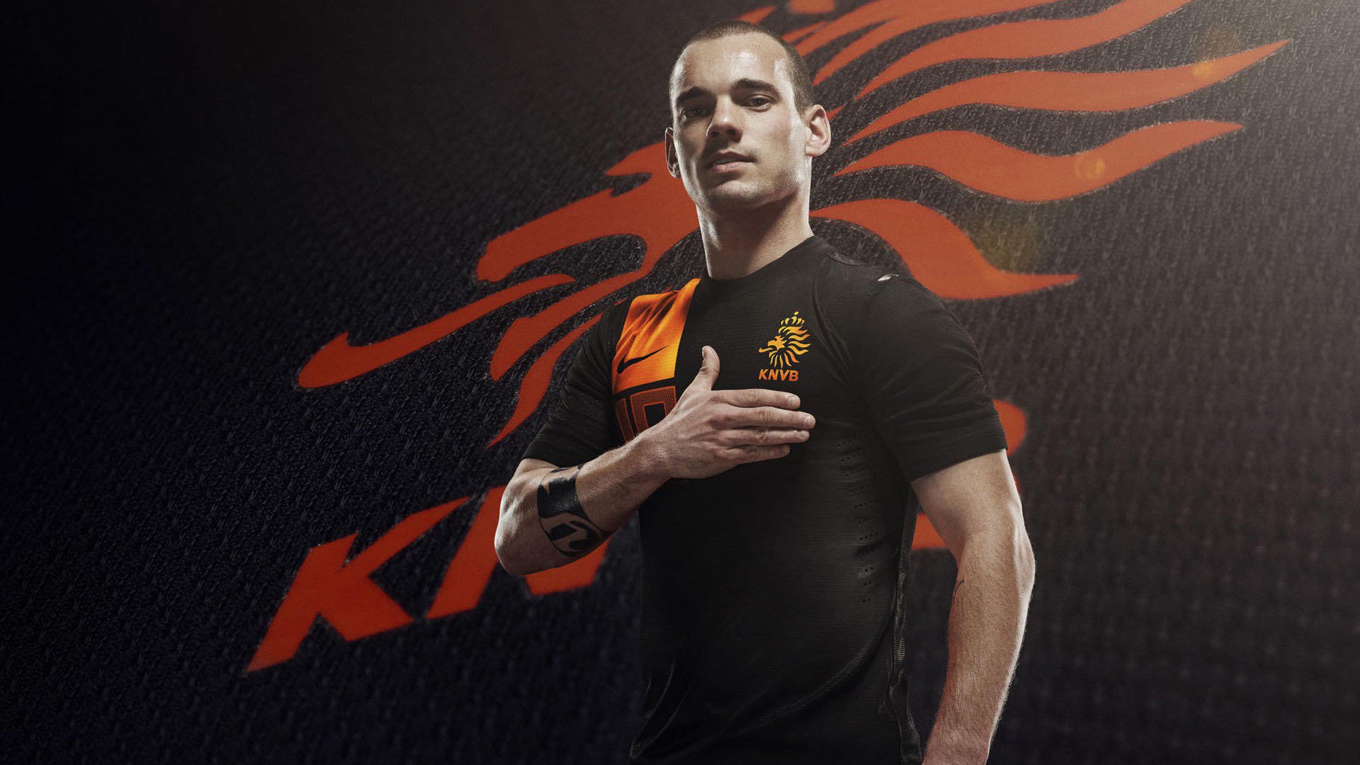 萨拉赫与澳大利亚教练，七连败后，一座神像的坍塌与一个普通人的挣扎，七连败见证神像坍塌，萨拉赫与澳教练的冷暖人生